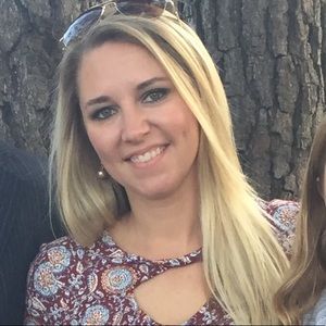 Meet your Posher, Kelli